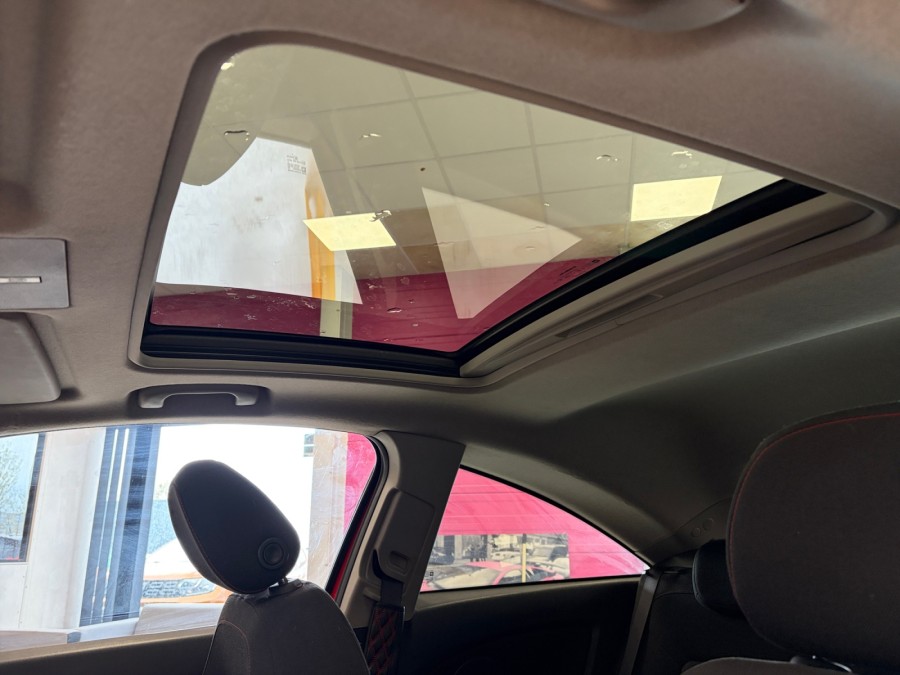 OPEL d'occasion CORSA 1.4 TWINPORT 120 Color Edition de 2014 Amiens