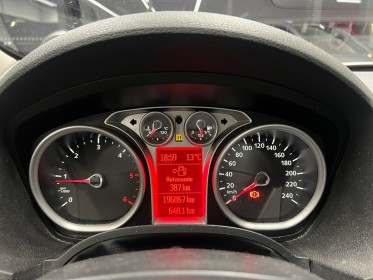 Ford kuga 2.0 tdci 140 dpf 4x4 titanium - premiÈre main - toit panoramique - attelage - radar de recul occasion simplicicar...