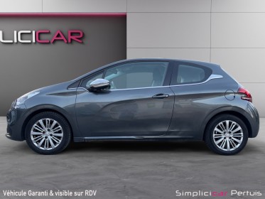 Peugeot 208 110ch bvm5 allure radar de recul  jantes alu carplay clim auto suivi régulier distribution ok garantie 12 mois...