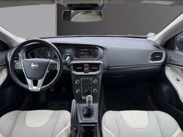 Volvo v40 d2 115 momentum distri faite occasion simplicicar carcassonne simplicicar simplicibike france