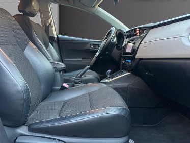 Toyota auris hybride 136h style -  entretien complet toyota - siège chauffants occasion simplicicar lagny  simplicicar...