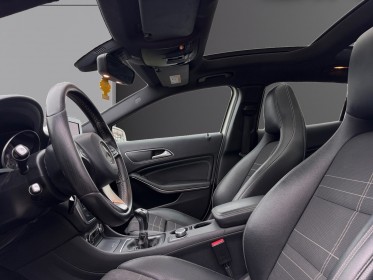 Mercedes classe gla 200 d - toit panoramique - carplay - caméra - clim auto occasion simplicicar salon de provence...