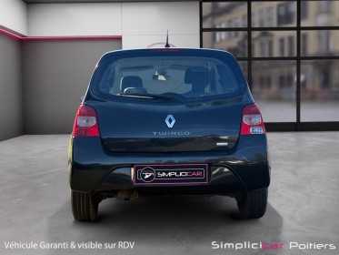 Renault twingo ii 1.2 lev 16v 75 eco2 trend climatisation vitres Électriques autoradio garantie 12 mois occasion simplicicar...
