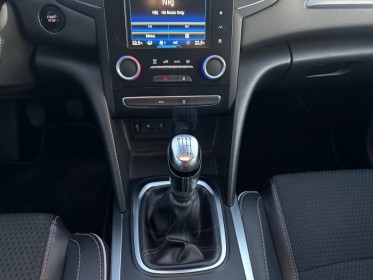 Renault megane iv berline 1.5 dci 110 intens bose caméra de recul cartes main libres garantie 12 mois occasion barberey...