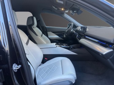 Bmw serie 5 berline g60 520i 208 ch bva8 serie 5 carplay sièges chauffants et ventilés suivi complet bmw garantie 12 mois...