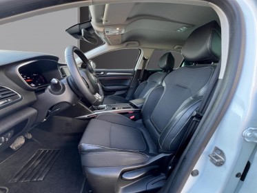 Renault megane iv berline blue dci 115 edc techno / garantie 12 mois occasion simplicicar toulon ouest simplicicar...