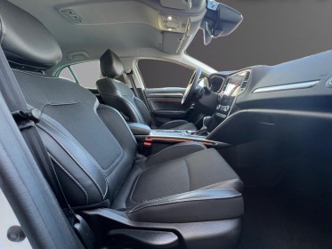 Renault megane iv berline blue dci 115 edc techno / garantie 12 mois occasion simplicicar toulon ouest simplicicar...