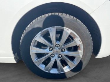 Peugeot 308 1.6 bluehdi 120ch / boite auto / cam de recul / distri  ok /garantie 12 mois occasion simplicicar la fleche...