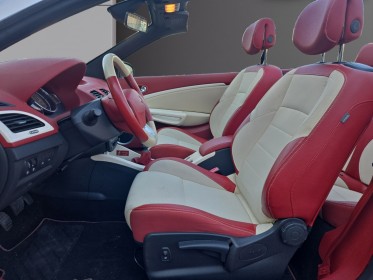 Renault megane iii cc tce 130 édition floride / suivi renault / sièges chauffants occasion simplicicar lille  simplicicar...