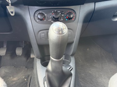 Dacia sandero tce 90 ambiance première main garantie 12 mois occasion simplicicar vernon simplicicar simplicibike france