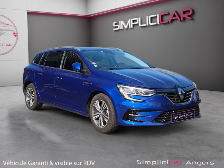 Renault megane iv estate e-tech plug-in hybride 160 intens garantie 12 mois occasion simplicicar angers simplicicar...