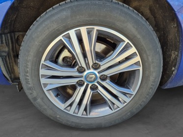 Renault megane iv estate e-tech plug-in hybride 160 intens garantie 12 mois occasion simplicicar angers simplicicar...