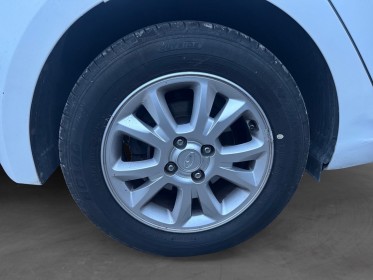 Hyundai i20 84ch 1.2l garantie 12 mois occasion montpellier (34) simplicicar simplicibike france