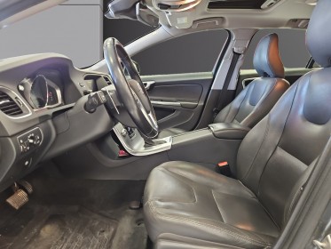 Volvo v60 cross country d4 awd 190 ch geartronic 6 summum occasion simplicicar amiens  simplicicar simplicibike france