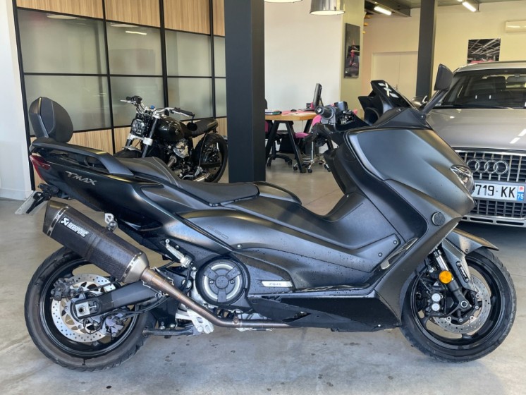 Yamaha tmax 560 cm3 48 ch pack over range / ligne akrapovic / garantie 12 mois occasion simplicibike royan simplicicar...