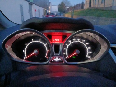 Ford fiesta 1.4 96 titanium occasion parc voitures beauvais simplicicar simplicibike france