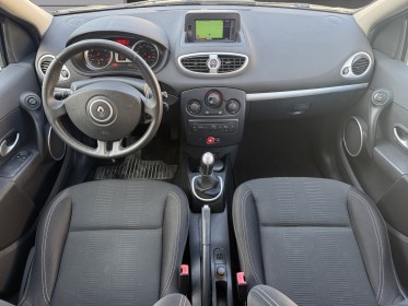 Renault clio iii 1.2 16v 75 eco2 tom tom edition - kit de distribution offert occasion simplicicar lagny  simplicicar...