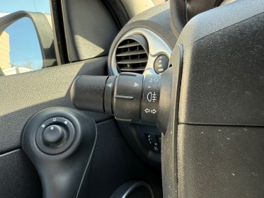 Renault clio iii 1.2 16v 75 eco2 tom tom edition - kit de distribution offert occasion simplicicar lagny  simplicicar...