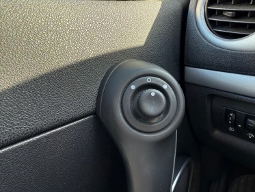 Renault clio iii 1.2 16v 75 eco2 tom tom edition - kit de distribution offert occasion simplicicar lagny  simplicicar...