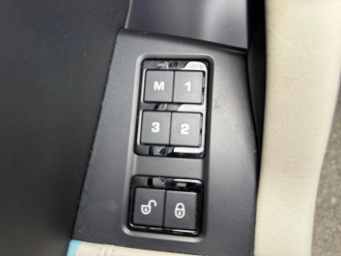 Jaguar f-pace v6 3.0 d - 300 awd premiere edition a / toit pano ouvrant / interieur cuir creme / sieges avant electriques /...