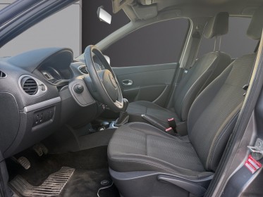 Renault clio iii 1.2 16v 75 eco2 tom tom edition - kit de distribution changé occasion simplicicar lagny  simplicicar...