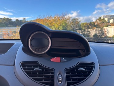 Renault twingo 2 1.2 16v 75cv occasion  simplicicar nice - pfvauto simplicicar simplicibike france