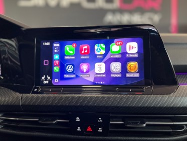 Volkswagen golf viii 150 r-line/ full suivi /toit ouvrant/ sieges et volant chauffants/garantie 12 mois occasion simplicicar...