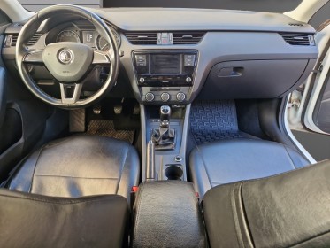 Skoda octavia 1.6 tdi 90 ch cr fap active garantie 12 mois occasion simplicicar le raincy simplicicar simplicibike france