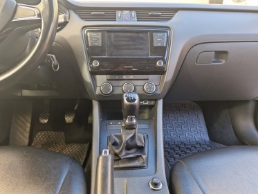 Skoda octavia 1.6 tdi 90 ch cr fap active garantie 12 mois occasion simplicicar le raincy simplicicar simplicibike france