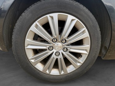 Peugeot 308 130ch ss eat8 allure tout options entretien complet carplay sièges chauffants massants garantie 12 mois occasion...