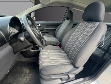 Volkswagen fox 1.2 55 trend/ garantie 12 mois occasion simplicicar toulon ouest simplicicar simplicibike france