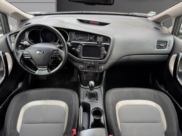 Kia cee'd sw 1.6 gdi 135 ch isg active garantie 12 mois occasion montreuil (porte de vincennes)(75) simplicicar simplicibike...