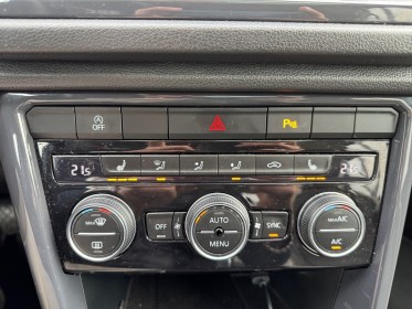 Volkswagen t-roc 1.5 tsi 150 evo start/stop dsg7 carat exclusive 1ère main suivi d'entretiens complet garantie 12 mois...