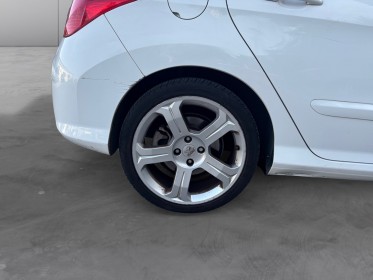 Peugeot 308 gti 200 cv entretien suivi distribution faite gps toit panoramique radar de stationnement garantie 12 mois...