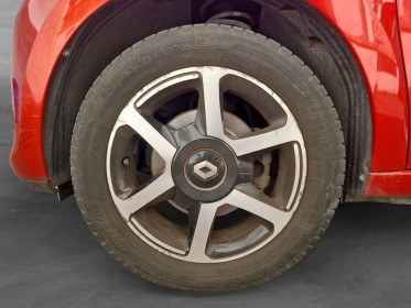 Renault twingo iii 0.9 tce 90 intens edc garantie 12 mois entretiens renault occasion simplicicar le raincy simplicicar...