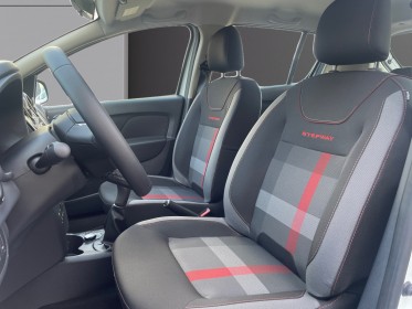 Dacia sandero tce 90 sl techroad  faible kilometrage caméra de recul, garantie 12 mois occasion simplicicar lyon nord...