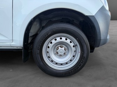 Isuzu d-max n60 single cab 1.9 164 ch 4x4 - 4 places - benne - 1 ere main - garantie 12 mois occasion champigny-sur-marne...