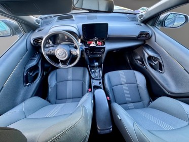 Toyota yaris cross pro hybride my22 hybride 116h 2wd dynamic business apple car play / sieges chauffants / hayon electrique...