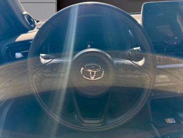 Toyota yaris cross pro hybride my22 hybride 116h 2wd dynamic business apple car play / sieges chauffants / hayon electrique...