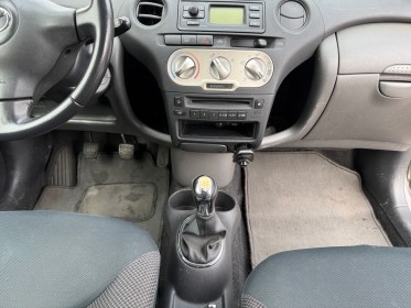 Toyota yaris 65 vvt-i linéa luna entretien complet garantie 12 mois occasion montreuil (porte de vincennes)(75) simplicicar...