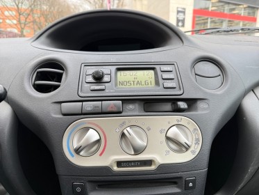 Toyota yaris 65 vvt-i linéa luna entretien complet garantie 12 mois occasion montreuil (porte de vincennes)(75) simplicicar...