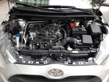 Toyota yaris 1.5 vvt-i 120 ch dynamic business camera boite auto line assit alarme occasion montreuil (porte de...