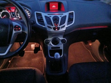 Ford fiesta 1.4 96 titanium garantie 12 mois occasion parc voitures beauvais simplicicar simplicibike france