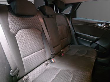 Kia ceed 1.4 t-gdi 140 ch isg dct7 active garantie 12 mois occasion simplicicar meximieux simplicicar simplicibike france