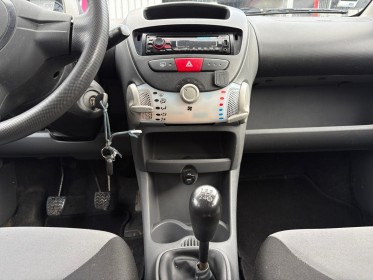 Citroen c1 1.0i airdream attraction 5 portes - garantie 12 mois occasion simplicicar brest simplicicar simplicibike france