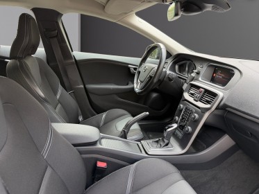 Volvo v40 t3 152 geartronic 6 itek edition / camera de recul / regulateur de vitesse / garantie 12 mois occasion paris 17ème...