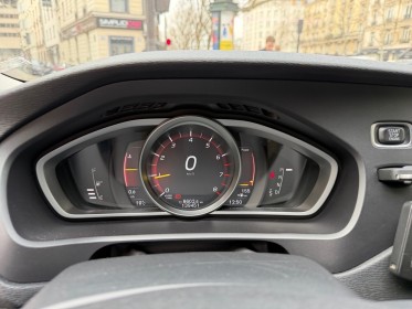 Volvo v40 t3 152 geartronic 6 itek edition / camera de recul / regulateur de vitesse / garantie 12 mois occasion paris 17ème...