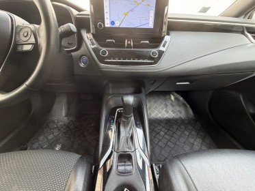 Toyota corolla hybride nouvelle 140ch design entretiens a jour camera garantie 12 mois occasion simplicicar le raincy...