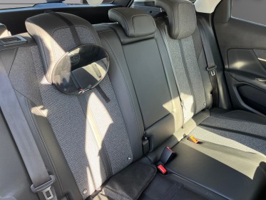Peugeot 3008 bluehdi 130ch eat8 allure caméra 360 carplay sièges chauffants keyless garantie 12 mois occasion simplicicar...
