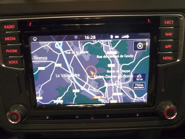 Volkswagen caddy 1.4 tsi 130 dsg7 confortline carplay attelage garantie 12 mois occasion simplicicar saint-jean simplicicar...